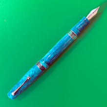 Load image into Gallery viewer, Leonardo Momento Magico Fountain Pen - Emerald Green