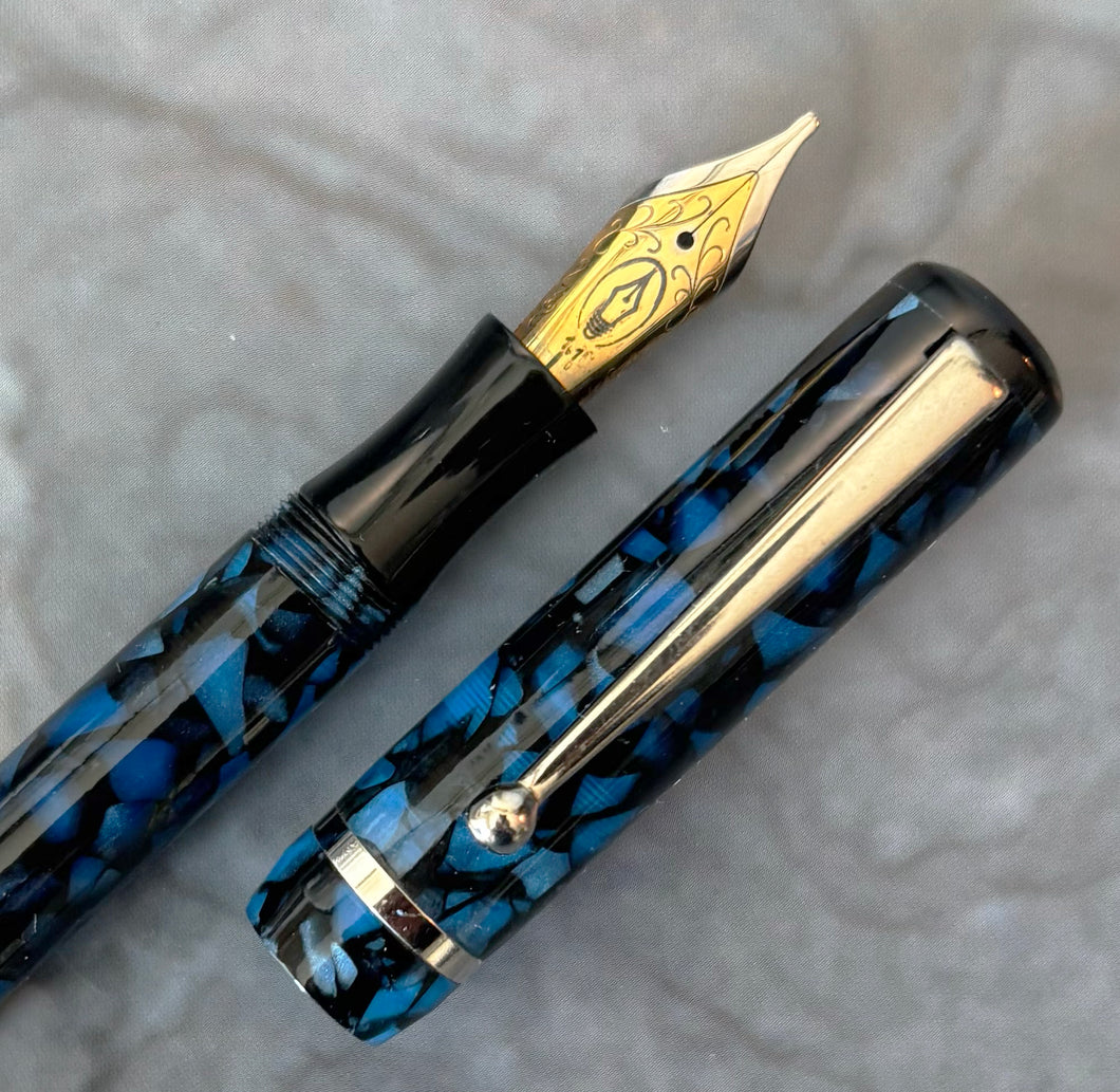 Edison Beaumont Fountain Pen - Moonbreaker - 1.1 Italic