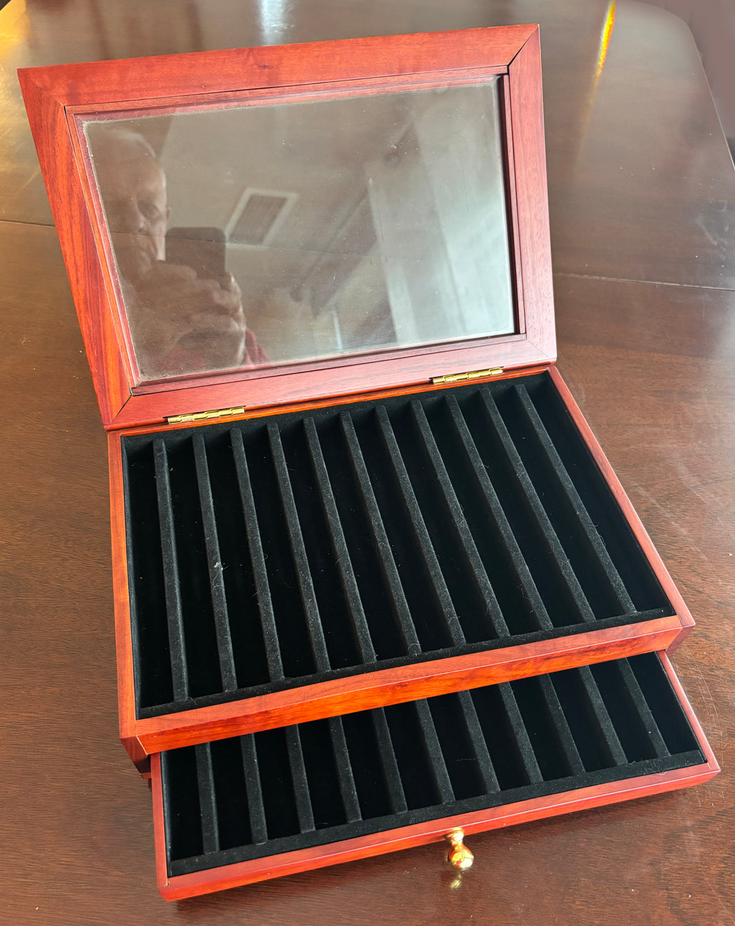 24 Pen cabinet