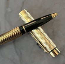Load image into Gallery viewer, Sheaffer Targa 1005 (White Dot). Rollerball