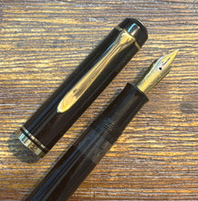 Load image into Gallery viewer, Pelikan M200 Old Style, Black