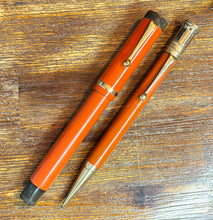 Load image into Gallery viewer, Parker Duofold Senior ”Big Red” Fountain pen and Pencil