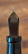 Load image into Gallery viewer, Parker Duofold Senior ”Big Red” Fountain pen and Pencil