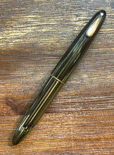 Load image into Gallery viewer, Sheaffer Triumph Lifetime, Green straighted Fountain Pen &amp; Pencil Tuckaway Set