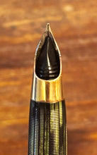 Load image into Gallery viewer, Sheaffer Triumph Lifetime, Green straighted Fountain Pen &amp; Pencil Tuckaway Set