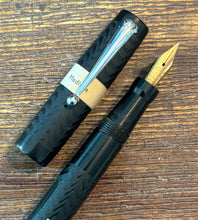 Load image into Gallery viewer, Mabie-Todd Blackbird Fountain pen &amp; Pencil set