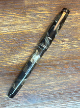 Load image into Gallery viewer, Parker Moderne Black &amp; Pearl Green