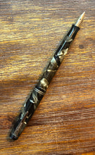Load image into Gallery viewer, Parker Moderne Black &amp; Pearl Green