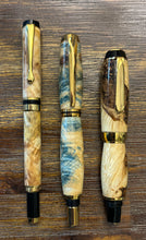 Load image into Gallery viewer, Handcrafted Wooden Fountain pen