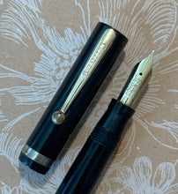 Load image into Gallery viewer, Sheaffer's Junior Flat-Top Black