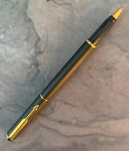 Load image into Gallery viewer, Parker 88 Rialto, fountain pen and Rollerball, black matte