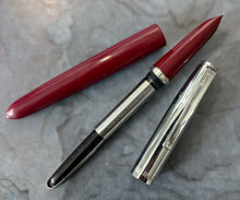 Load image into Gallery viewer, Parker 21 Burgundy barrel, steel cap