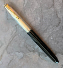 Load image into Gallery viewer, Parker 51 Aerometric, Silver Cap Teal Black barrel