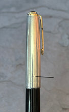 Load image into Gallery viewer, Parker 51 Aerometric, Silver Cap Teal Black barrel