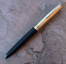 Load image into Gallery viewer, Parker 51 Vacumatic Navy Blue, Fountain Pen