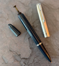 Load image into Gallery viewer, Parker 51 Vacumatic Navy Blue, Fountain Pen