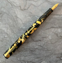 Load image into Gallery viewer, Wahl Eversharp Gold Seal Fountain Pen (1920s) - Black &amp; Pearl