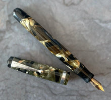 Load image into Gallery viewer, Parker Challenger Fountain Pen - 1935