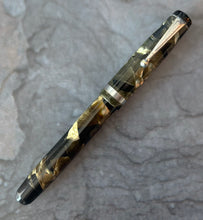 Load image into Gallery viewer, Parker Challenger Fountain Pen - 1935