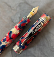 Load image into Gallery viewer, Endura, Patriot Red Fountain pen