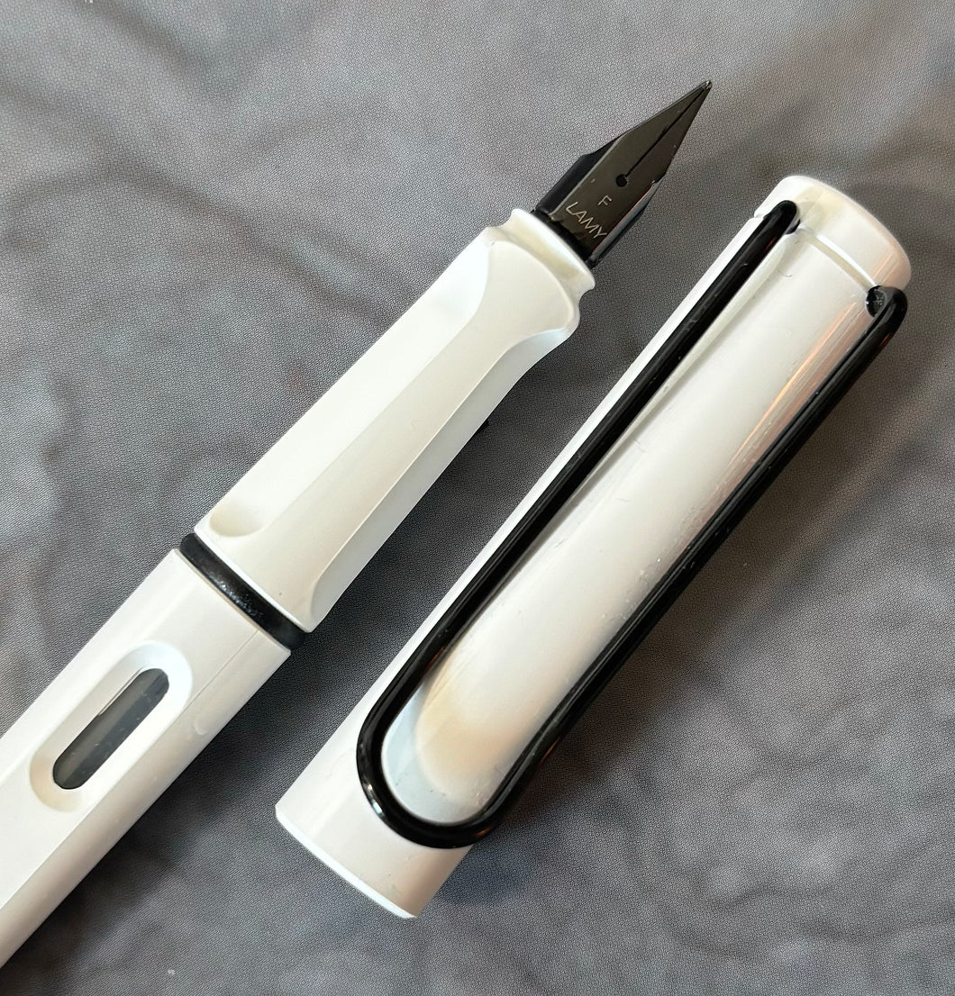 Lamy Safari, White