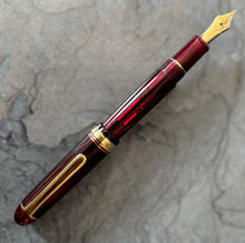 Load image into Gallery viewer, Platinum #3776 Century Fountain Pen - Bourgogne/Gold