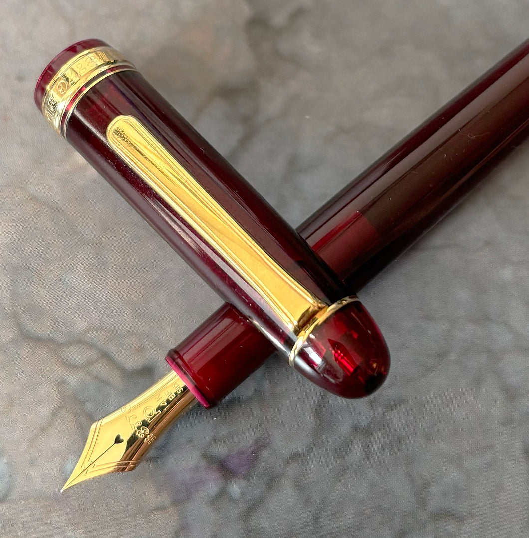 Platinum #3776 Century Fountain Pen - Bourgogne/Gold