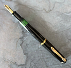 Pelikan Black M250
