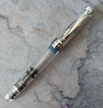 Load image into Gallery viewer, The TWSBI Diamond 580, clear