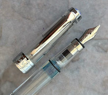 Load image into Gallery viewer, The TWSBI Diamond 580, clear