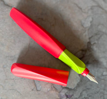 Load image into Gallery viewer, Pelikan Twist, Red
