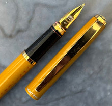 Load image into Gallery viewer, Montreux, Mustard colour fountain pen
