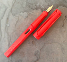Load image into Gallery viewer, Lamy Safari, Red with Red clip
