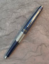 Load image into Gallery viewer, Pentel Kerry