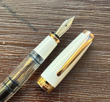 Load image into Gallery viewer, TWSBI Mini White-Piston fill