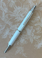 Pilot, Pearl White Vanishing Point Décimo fountain pen