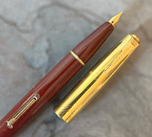 Lady Garland Taperite fountain pen