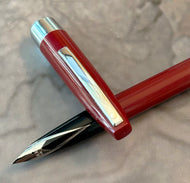 Sheaffer 330 Fountain Pen - Burgundy