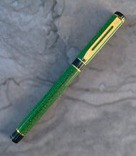 Load image into Gallery viewer, Waterman Forum Green, Fountain Pen
