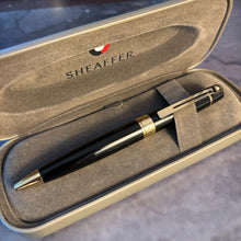 Load image into Gallery viewer, Sheaffer 300 Glossy Black Gold Trim Ballpoint Pen
