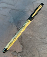 Load image into Gallery viewer, Cross Metropolis Rollerball