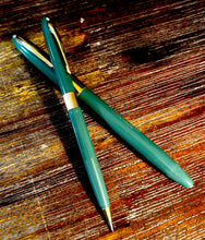 Load image into Gallery viewer, Sheaffer&#39;s Sage Green Statesman Snorkel set