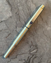 Load image into Gallery viewer, Parker 25 , Stainless steel Fountain pen