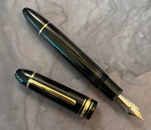 Load image into Gallery viewer, Montblanc Meisterstück 149 Jet Black