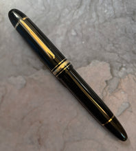 Load image into Gallery viewer, Montblanc Meisterstück 149 Jet Black