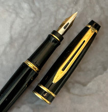 Load image into Gallery viewer, Waterman Expert I Fountain Pen, Black