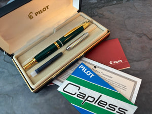 Pilot Namiki Vanishing Point - Green w Gold Trim