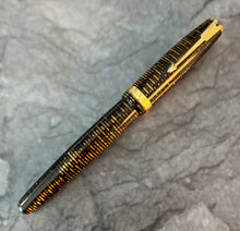 Load image into Gallery viewer, Parker Vacumatic Major