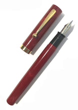 Load image into Gallery viewer, Sheaffer NoNonsense, Red Marble