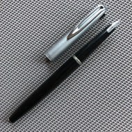 Waterman's c/f Stainless steel cap, black barrel
